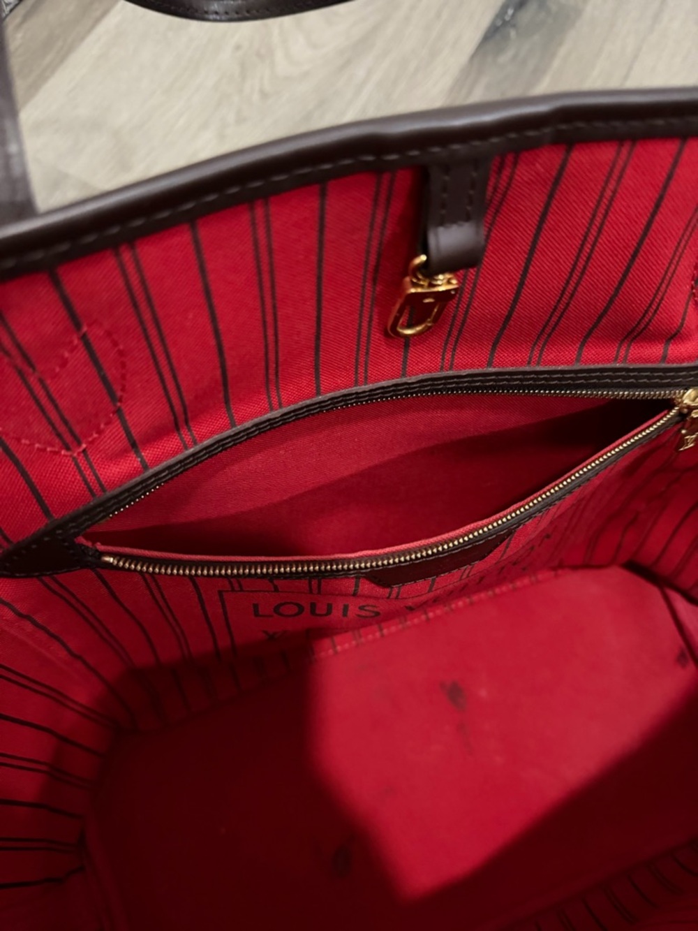 Louis Vuitton neverfull mm purse - Picture 11 of 12